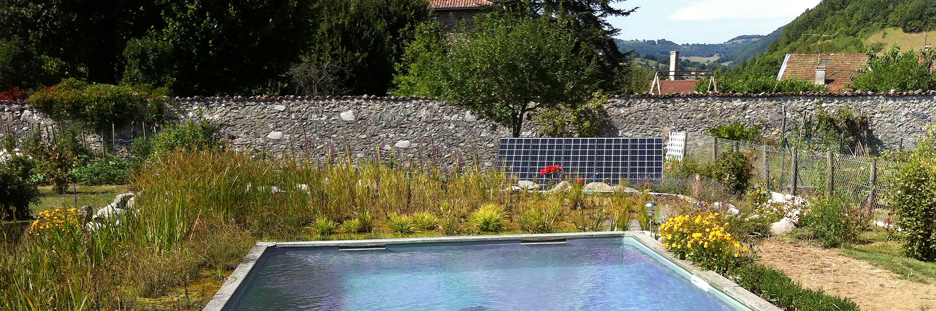 SINES - filtration solaire pour piscine écologique et économique